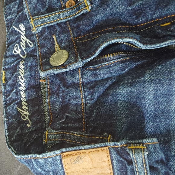 AEO Distressed Jean Bermuda Shorts (2) - Picture 4 of 4